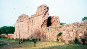 Ruins of Siri fort