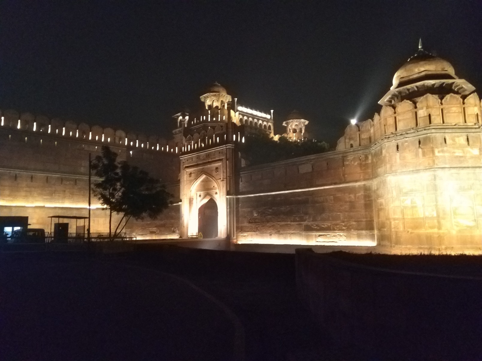 Red fort in light Delhi tours and options