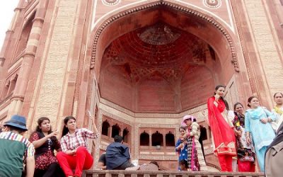 fatehpur shikri attractions in Agra tours and options