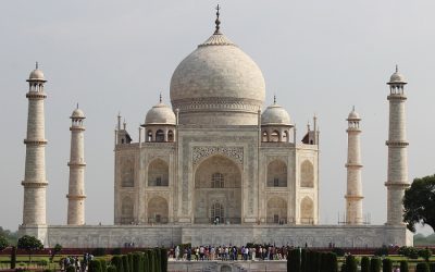 Taj Mahal and other attractions in Agra